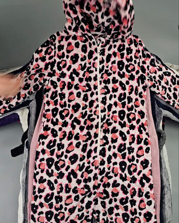 Фотография  344 - Халаты+пижамы флис Англия (SLEEPWEAR PREMIUM)#20 кг, ЛОТ СХ-0289 оптом в Черкесске и Карачаево-Черкесской республике