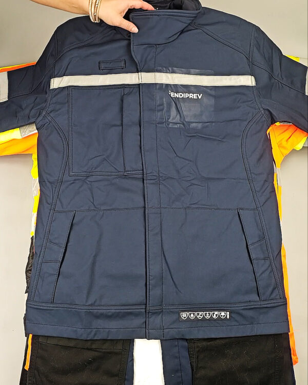 Фотография  900 - Рабочая одежда mix БМ#25 кг, ЛОТ СХ-0266 оптом в Черкесске и Карачаево-Черкесской республике